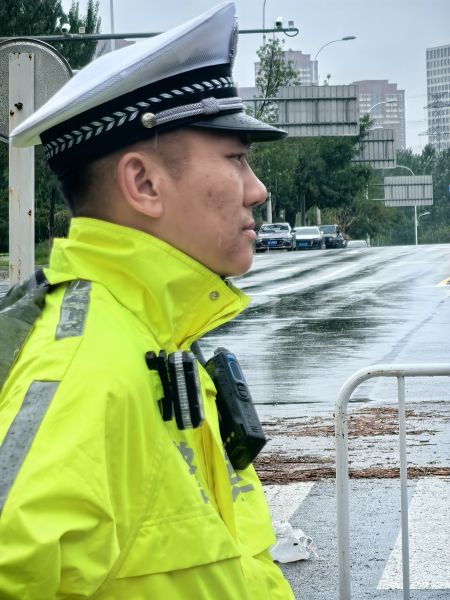 沈阳浑南交警郑准：风雨中的坚守，让警徽闪耀在防汛一线